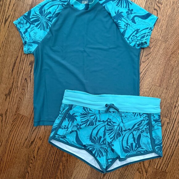Girls Athleta rash guard and board shorts swimsuit size 14 - Picture 1 of 3